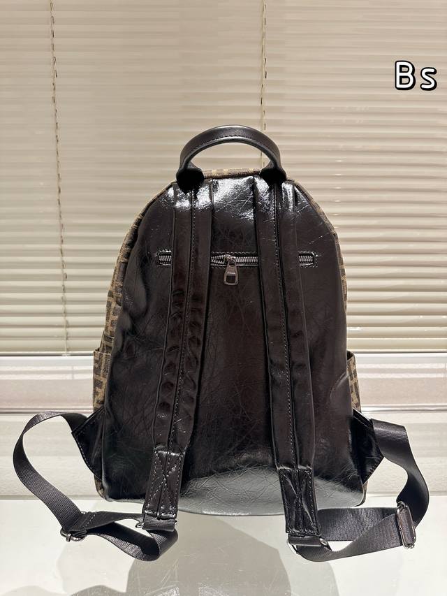 Size 31 40 Fendi Burberry Dior Backpack Bear Material Durable and Wear resistant Design Simple Body Lightweight and Comfortable for Daily Use Black Eternal Edition Cool Top! Fashionable!: