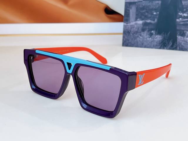 Louis Vuitto* Model：Z1502 Size：61 13-145