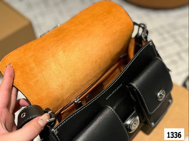 Coach Coach's new motorcycle bag with box, Cargo Soft Tabby, black motorcycle bag