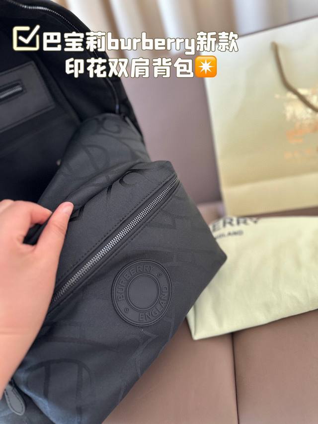 Burberry New Backpack Printed Series Fashionable and Casual Style Fabric High Density Waterproof and Rainy Easy to Handle Size 30 * 40