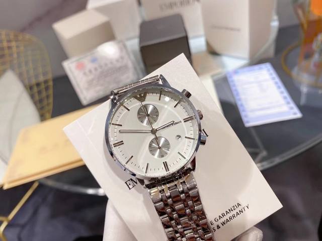 Armani boutique men's wristwatch exudes a gentlemanly style. Adopting the top-notch imported quartz movement for absolute precision in timekeeping, the watch strap is made of top-grade 316 black stainless steel material with mineral super strong mirr