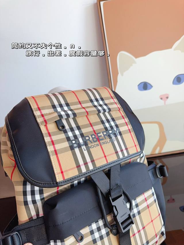The highly recognizable Burberry brand logo decoration on the Burberry backpack instantly enhances its style and is particularly eye-catching. The shoulder strap design is very comfortable, the width is just right, and the bag capacity is also quite