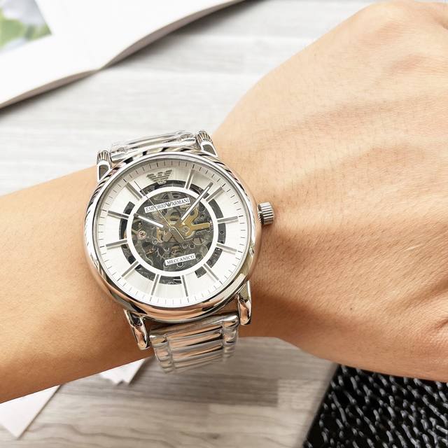 FFF Gold 20 Steel Belt 20 Hangzhou Machinery 8210A Movement shipped from Hong Kong Non market Ordinary Movement Armani Armani Type: Latest Popular Male Mechanical Watch Model: AR1980 Three in One, Waterproof: 30: