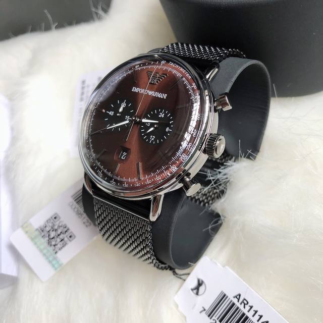 Original Armani 148000 Official Website Model: AR11141 Case: 316L Stainless Steel Mirror: Reinforced Mineral Glass Strap: Stainless Steel Mesh Buckle: Concealed Buckle Size: 43mm * 11: