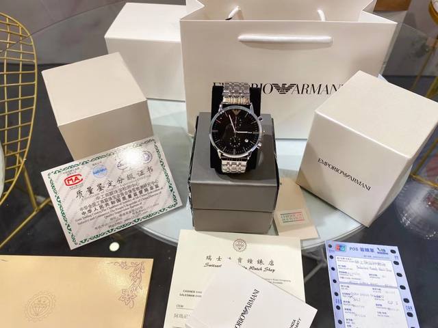 Armani boutique men's wristwatch exudes a gentlemanly style. Adopting the top-notch imported quartz movement for absolute precision in timekeeping, the watch strap is made of top-grade 316 black stainless steel material with mineral super strong mirr