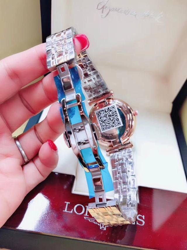 The original order also includes Grandma Grey Emporio Armani Gianniti-B series quartz watch classic series women's 32mm men's 40mm in stock: