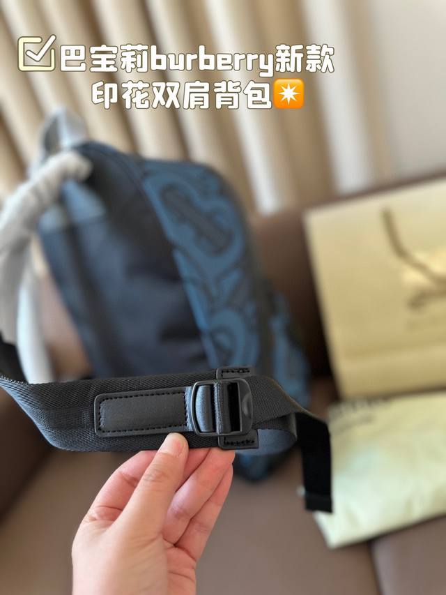 Burberry New Backpack Printed Series Fashionable and Casual Style Fabric High Density Waterproof and Rainy Easy to Handle Size 30 * 43