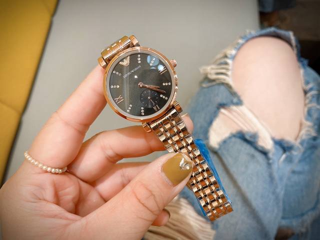 Home made Armani couple quartz style with two needles and half sides, photographed with butterfly double button solid steel strip Classic popular style, high-quality workmanship, best choice for couples. Diameter: 32mm 40mm