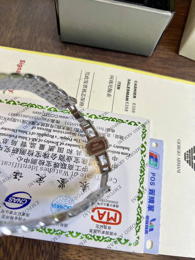 FFFH Picture Same Packaging 25 Armani Starry Sky Arrives Armani Case: 316L Stainless Steel Mirror: Reinforced Mineral Glass Strap: 316L Stainless Steel Buckle: Double Button Size: 33mm Wrapping