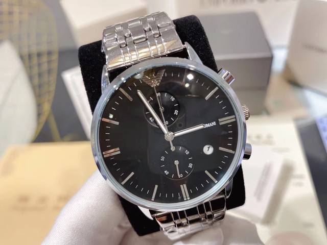 Armani boutique men's wristwatch exudes a gentlemanly style. Adopting the top-notch imported quartz movement for absolute precision in timekeeping, the watch strap is made of top-grade 316 black stainless steel material with mineral super strong mirr