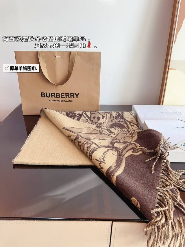 Comes with a gift box The most gentle color scheme of Burberry cashmere scarf comes with a Maillard atmosphere. Don't you want to order such a beautiful scarf now?