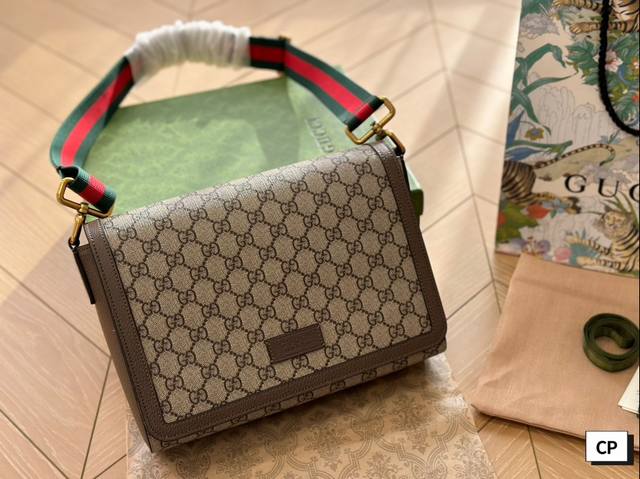 Folding Box Gucci New Postman Bag Retro Trendy Men's and Women's Essential Item Large Capacity 27 * 20cm