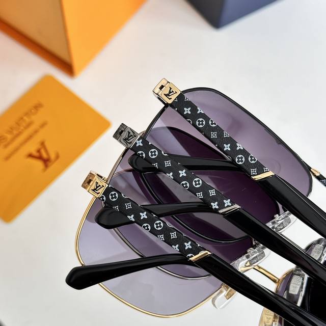 Detail image of Louis Vuitton * Model: Z1249Size: 61 mouthed 14-145 Men's recommendation