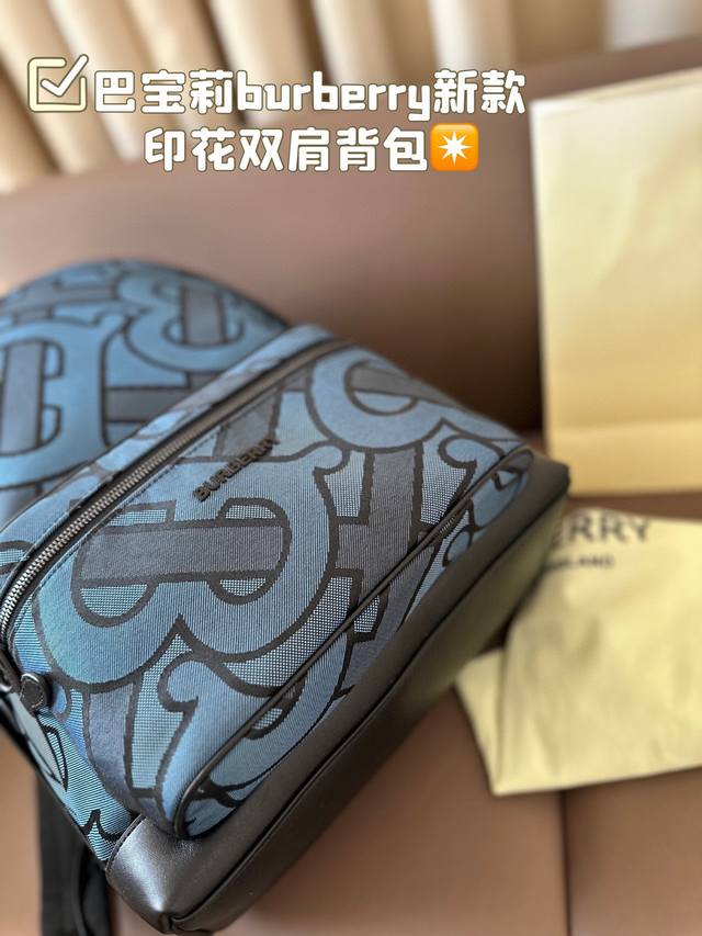 Burberry New Backpack Printed Series Fashionable and Casual Style Fabric High Density Waterproof and Rainy Easy to Handle Size 30 * 43
