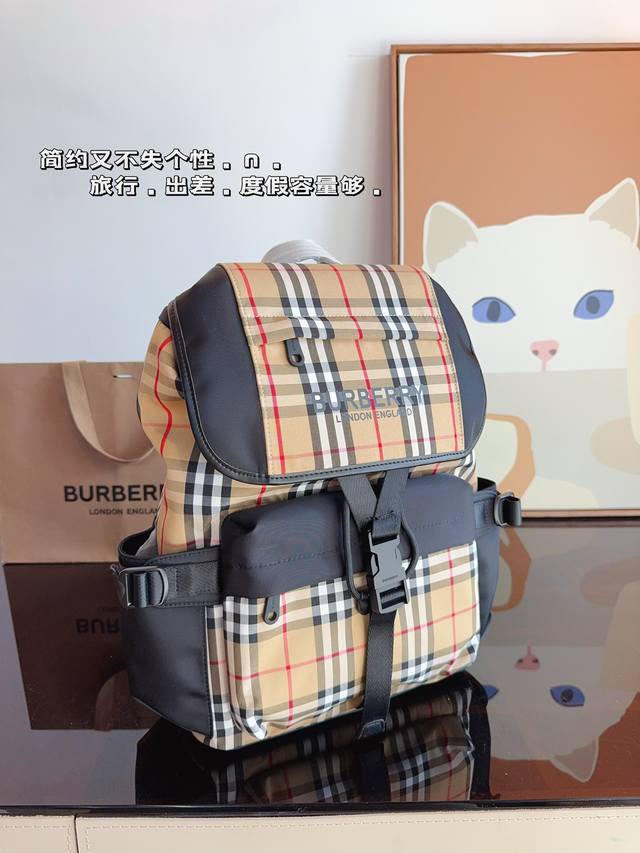 The highly recognizable Burberry brand logo decoration on the Burberry backpack instantly enhances its style and is particularly eye-catching. The shoulder strap design is very comfortable, the width is just right, and the bag capacity is also quite