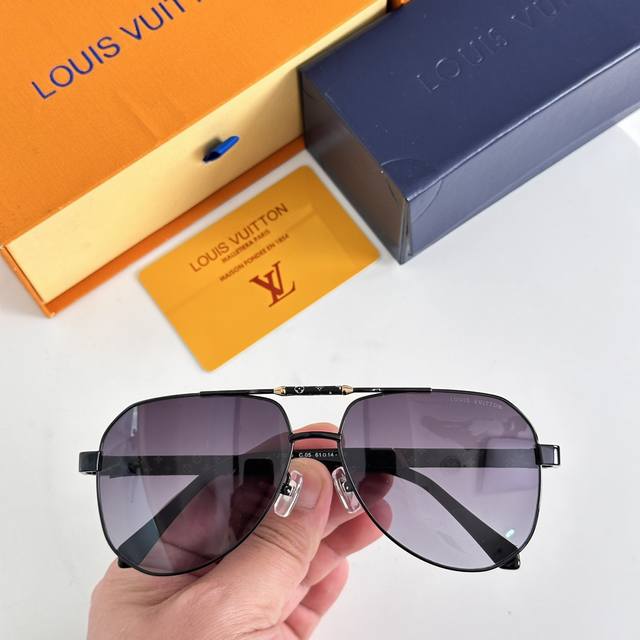 Louis Vuitton * Model: Z1248Size: 61 mouthed 14-145 unisex