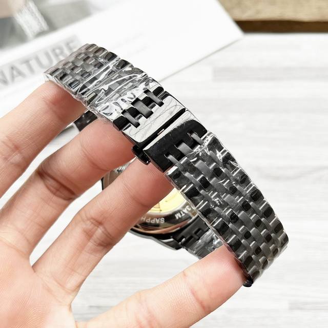 Unified Armani Men's Watch Song Weilong's Trendy Hollow Mechanical Watch with Unique Craftsmanship, Fashionable and Casual Transparent Heart, Rich in Modern Art, Exquisite Hollow Crown Logo Eagle shaped Hollow Dial Bar Fixed Nail Scale Matte Steel St