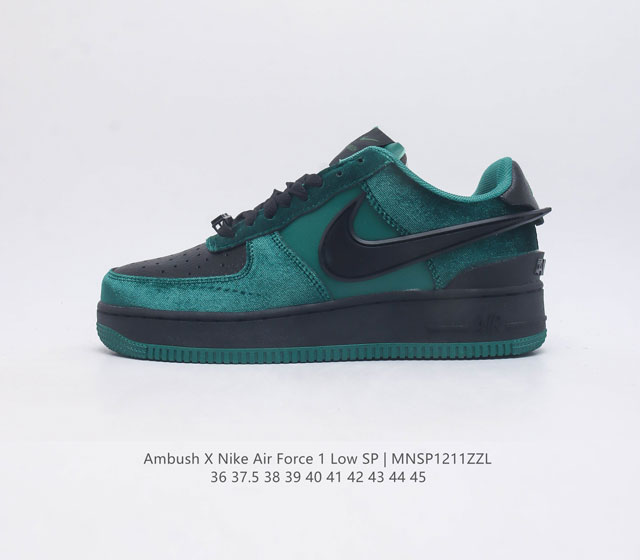 The Nike Air Force One Af1 low top casual sports board shoes Ambush X Nk Air Force 1 07 Low Sp Air Force One co branded iconic swoosh extends beyond the heel