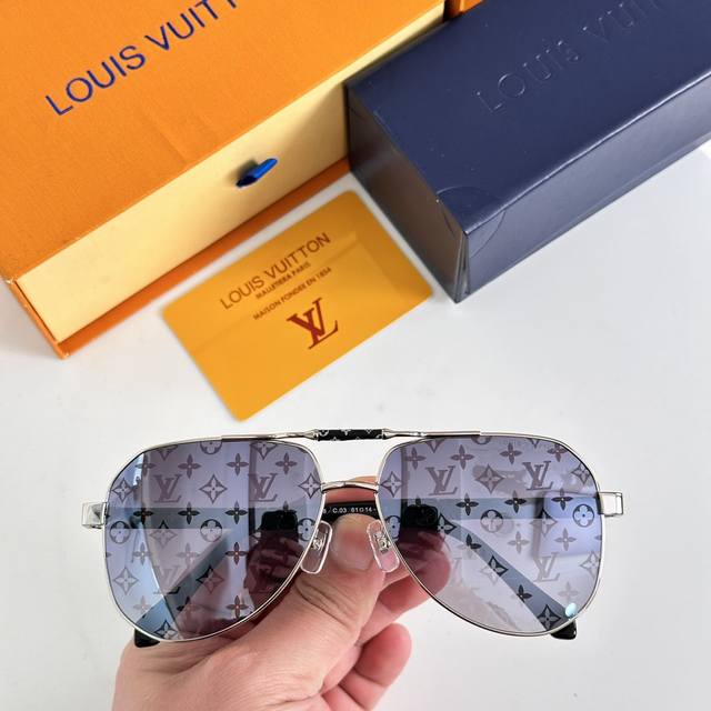 Louis Vuitton * Model: Z1248Size: 61 mouthed 14-145 unisex