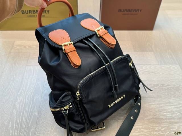 Burberry backpack has temperament and a sense of luxury, suitable for both men and women for daily travel. Its capacity is also very easy to carry by hand. Size 28 31