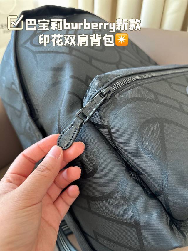 Burberry New Backpack Printed Series Fashionable and Casual Style Fabric High Density Waterproof and Rainy Easy to Handle Size 30 * 40