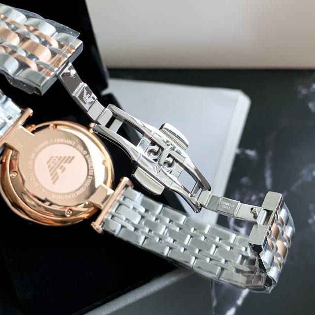 Recommended Armani Versatile Steel Strap Men's Watch Model AR1677 Stainless Steel Strap Quartz Watch, dial diameter 43mm 316 stainless steel strap, white dial, stopwatch dial, mineral glass mirror. Butterfly Double Button,: