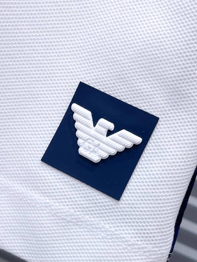 New release of Armani 2024SS summer new letter logo men's lapel polo shirt! Classic business men's style, the ceiling level business men's style for high-end men's clothing! Simplicity, fashion, grandeur, and elegance. When worn alone, the interior l
