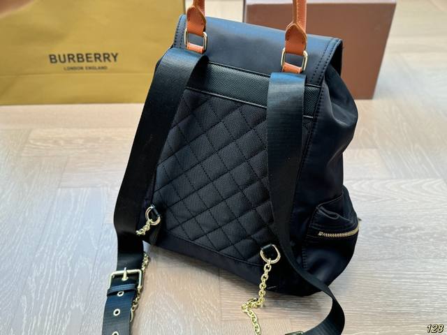 Burberry backpack has temperament and a sense of luxury, suitable for both men and women for daily travel. Its capacity is also very easy to carry by hand. Size 28 31