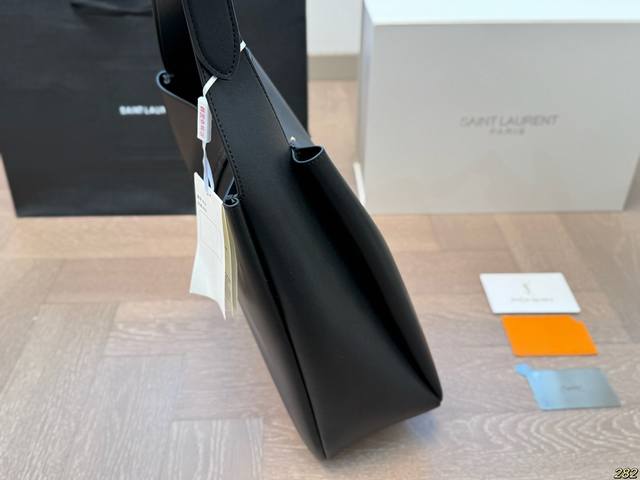 Large size mirror airplane box Ysl Saint Laurent portable shopping bag with free heating, comfortable and elegant is for you to follow and also for you. Large size 29 29