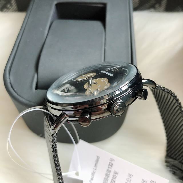 Original Armani Official Website Model: AR11142 Case: 316L Stainless Steel Mirror: Reinforced Mineral Glass Strap: 316L Stainless Steel Mesh Strap Buckle: Needle Buckle Size: 43mm * 11mm: