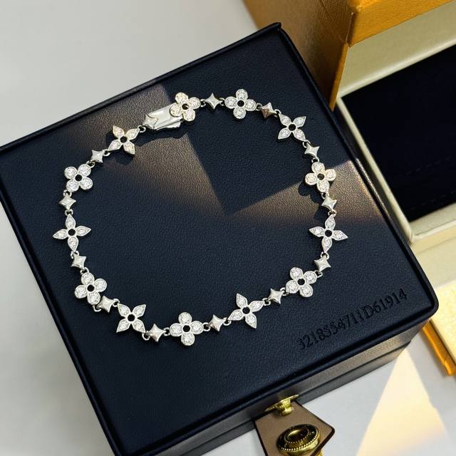 A4431 Donkey Home New Blossom Series Set Small Fresh Hollow Clover Multi Flower Bracelet~Exquisite flowers can bloom together or be appreciated alone. High end exquisite 925 sterling silver is made with electroplated 18K craftsmanship. Follow