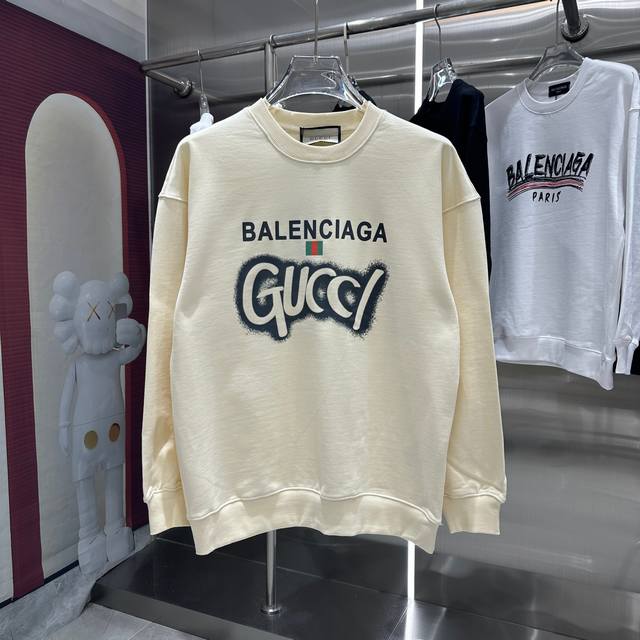 GUCCI 2024 Autumn/Winter New Personalized Printed Round Neck Hoodie for Men and Women S M L XL XXL Five Sizes Black Apricot: