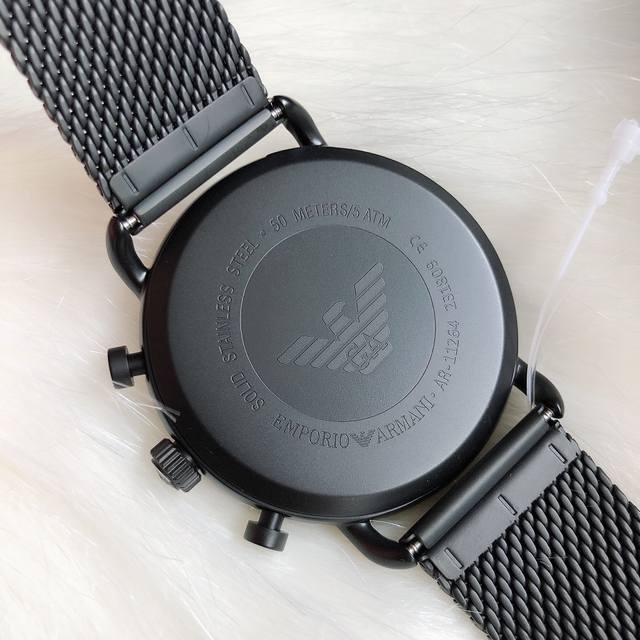 Original Armani Case Strap: Sand Black Official Website Model: AR11264 Case: 316L Stainless Steel Mirror: Reinforced Mineral Glass Strap: 316L Stainless Steel Mesh Buckle: Needle Buckle Size: 43: