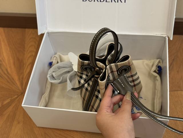 Box size: 17.18cm Burberry | Knock Cute Bucket Bag~Multi color, portable crossbody can be freely matched~