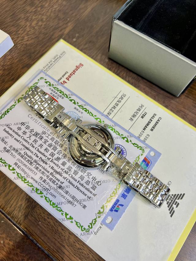 FFFH Picture Same Packaging 25 Armani Starry Sky Arrives Armani Case: 316L Stainless Steel Mirror: Reinforced Mineral Glass Strap: 316L Stainless Steel Buckle: Double Button Buckle Size: 40mm Wrapping: