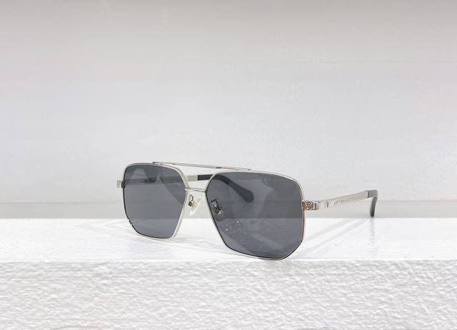 Louis Vuitton * Model: Z3109U Size: 50 Ports 20-145