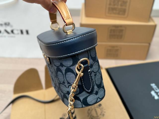 Airplane Box Coach Coach Original Small Box~Makeup Box Retro Series - Versatile Artifact Original Single Fabric Leather Super Soft Touch Super Good Large Capacity Color Just Right and Exquisite Size: 19 13: