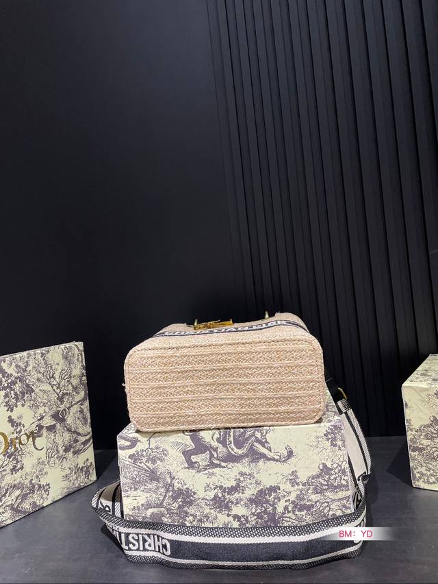 Are you joking about Dior's early spring vacation collection? What is Dior doing to make the early spring vacation collection so beautiful? I like to weave the