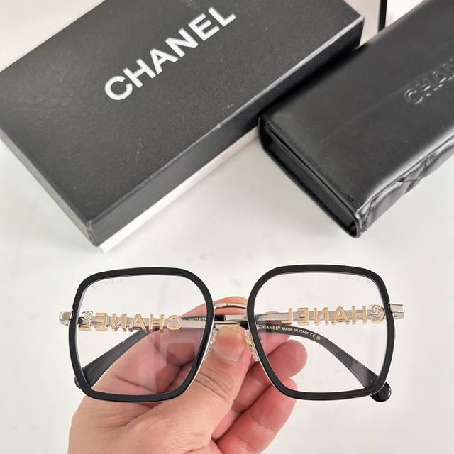 Chanel * Model: Ch4293B Size: 56 Ports 19-140