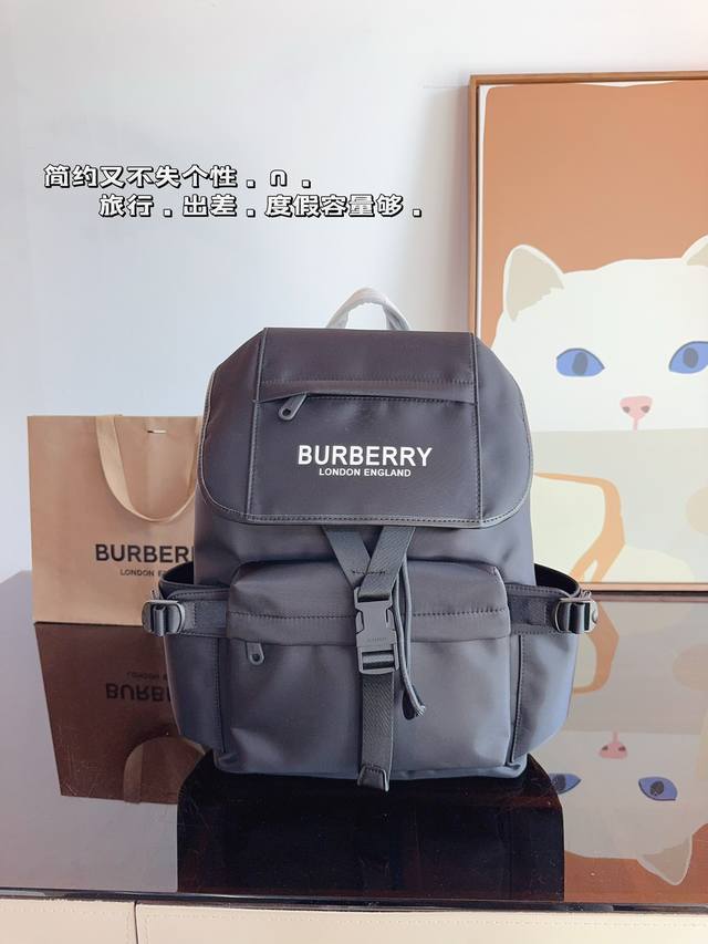 The highly recognizable Burberry brand logo decoration on the Burberry backpack instantly enhances its style and is particularly eye-catching. The shoulder strap design is very comfortable, the width is just right, and the bag capacity is also quite
