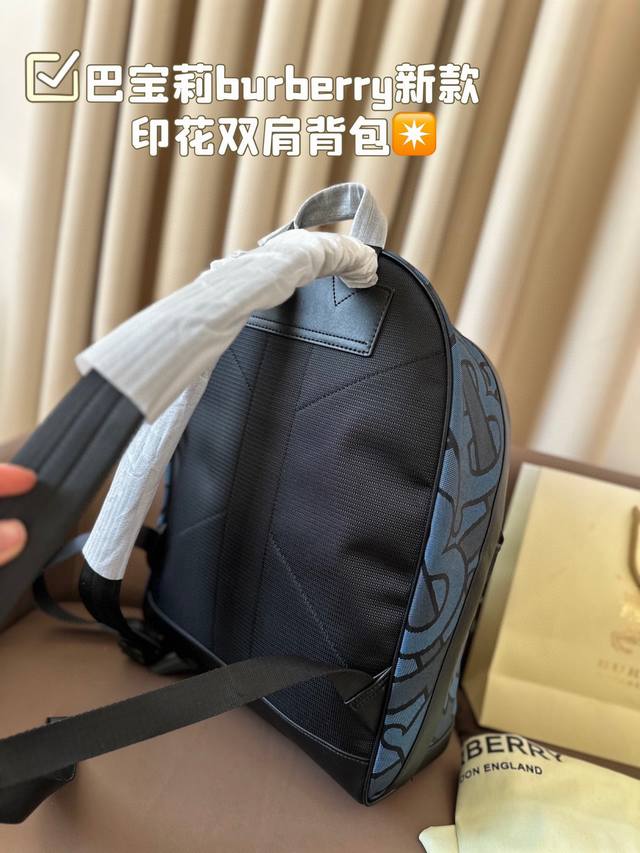 Burberry New Backpack Printed Series Fashionable and Casual Style Fabric High Density Waterproof and Rainy Easy to Handle Size 30 * 43
