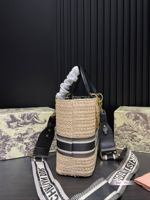 Are you joking about Dior's early spring vacation collection? What is Dior doing to make the early spring vacation collection so beautiful? I like to weave the