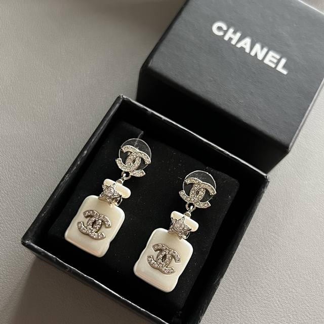 Chanel c's perfume bottle star earrings Same material 925 silver needle