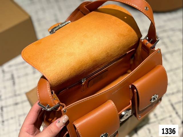 Coach Coach's new motorcycle bag with box, Cargo Soft Tabby, black motorcycle bag