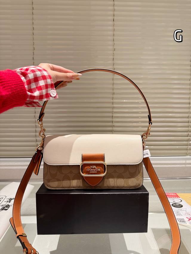 Cowhide version Coach gentle color series Mogan bag Coach November new product small bag natural color series better matching capacity is also good phone size 26.15cm with gift box:
