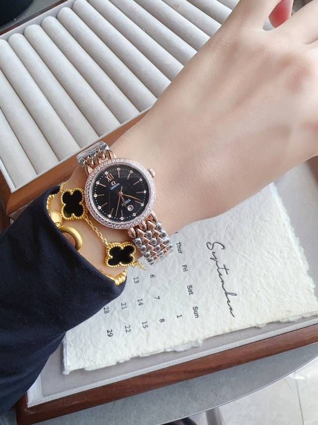 The upgraded Omega White Gold Diamond 30- Omega Elegant Series made an outstanding and stunning debut, perfectly combining the elegant charm of luxurious jewelry with the precise technology of excellent timepieces. The 