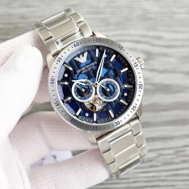 Armani Men's Watch Model: Ar60054 ： Stainless steel watch mirror: Mineral reinforced glass strap: Genuine leather size: 43 * 14mm, not like the oppressive pure black, giving a fresh and refined feeling. The stainless steel scale is sharp and angular,