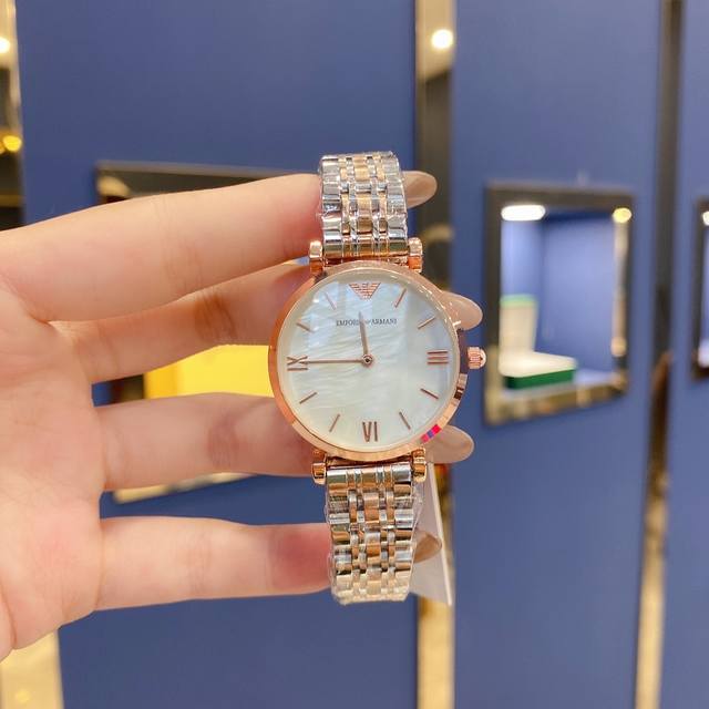Original Armani 316L stainless steel watch mirror: reinforced mineral glass strap: 316L diameter size: 32mm * pearl mother of pearl perfectly blends and shines on the wrist, creating an elegant image for women. Pure, simple, elegant temperament for w