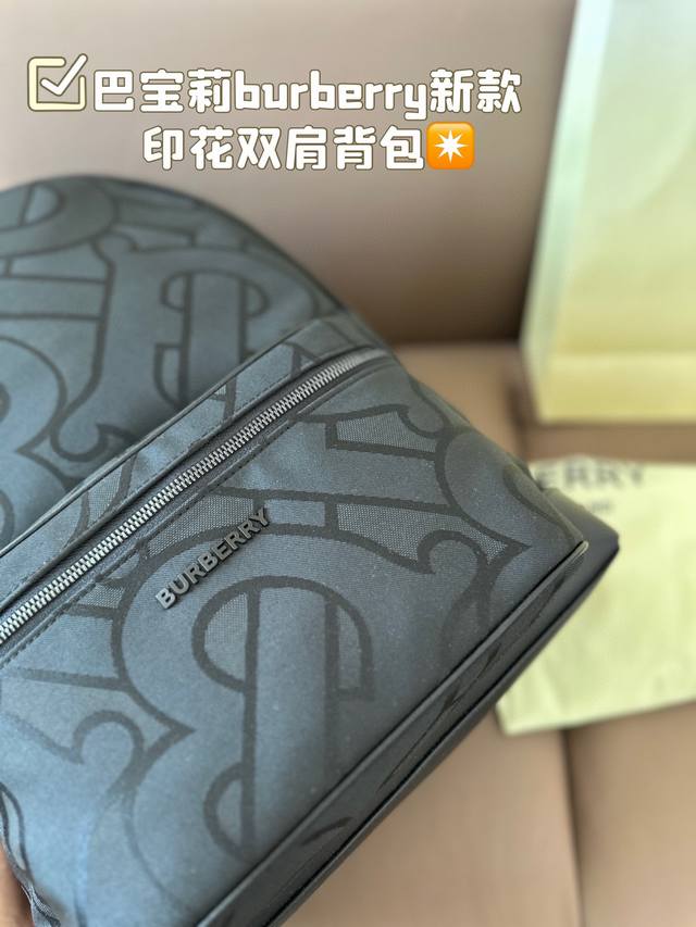 Burberry New Backpack Printed Series Fashionable and Casual Style Fabric High Density Waterproof and Rainy Easy to Handle Size 30 * 43