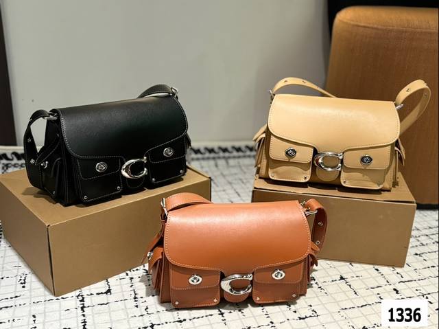 Coach Coach's new motorcycle bag with box, Cargo Soft Tabby, black motorcycle bag